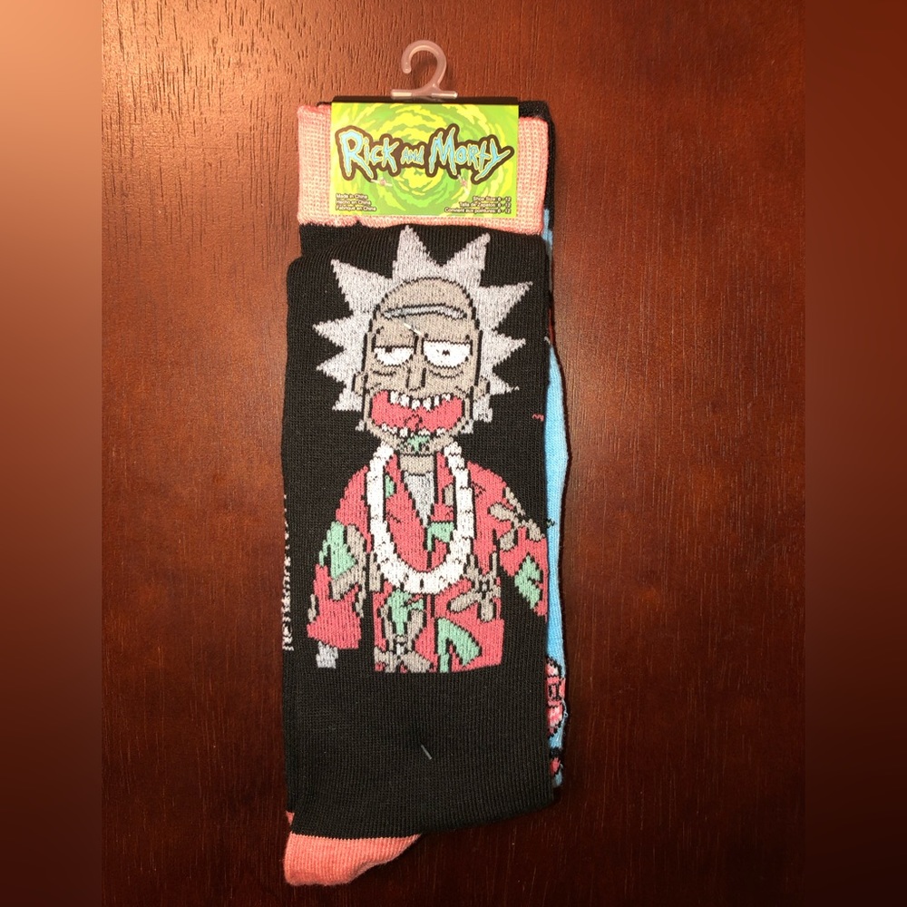 RICK AND MORTY NOVELTY CREW SOCKS NWT MEN’S SHOE SIZE 6-12